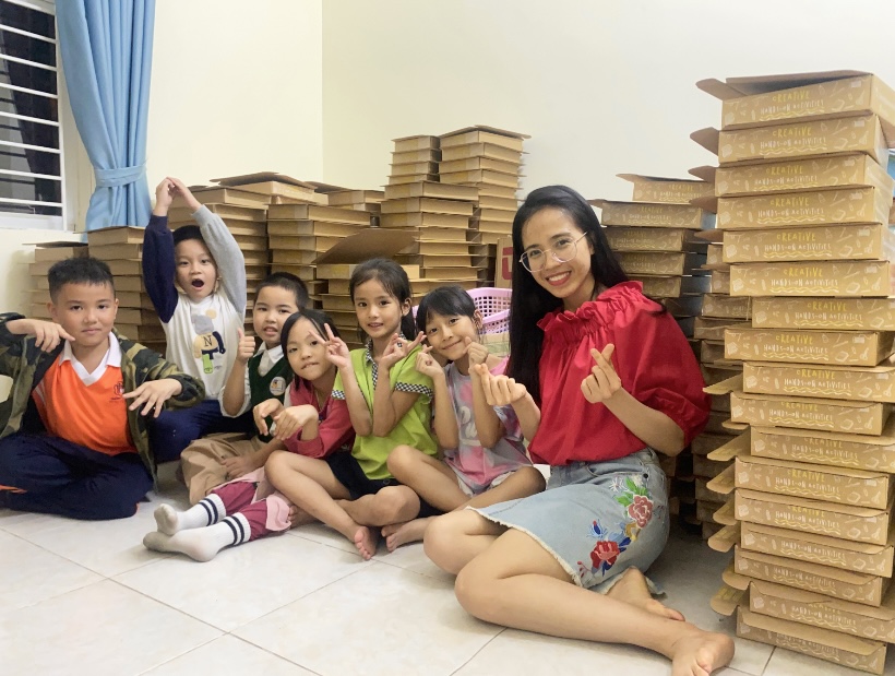 HẠNH PHÚC TRONG VÒNG TAY TRẺ EM